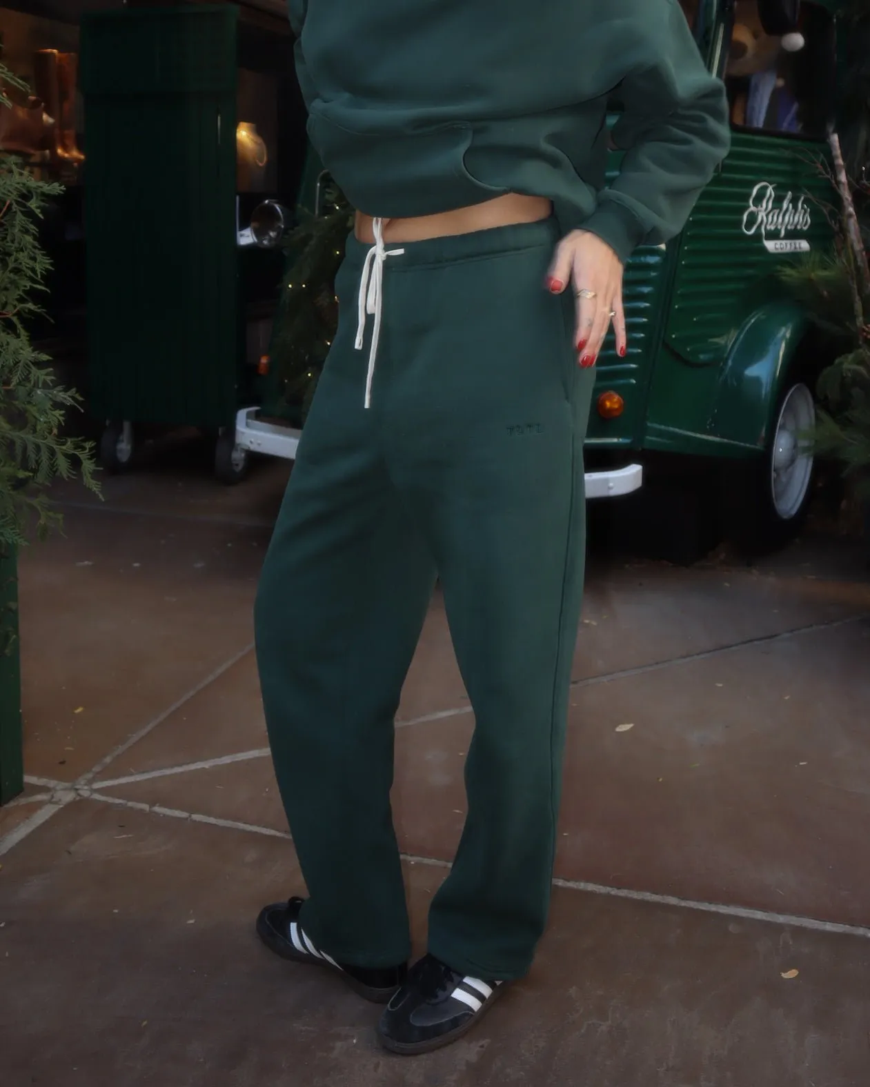 LUXEFLEECE™ SWEATPANT (EVERGREEN)