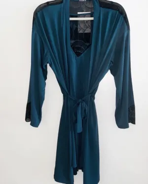 Scallop Lace Detail Robe