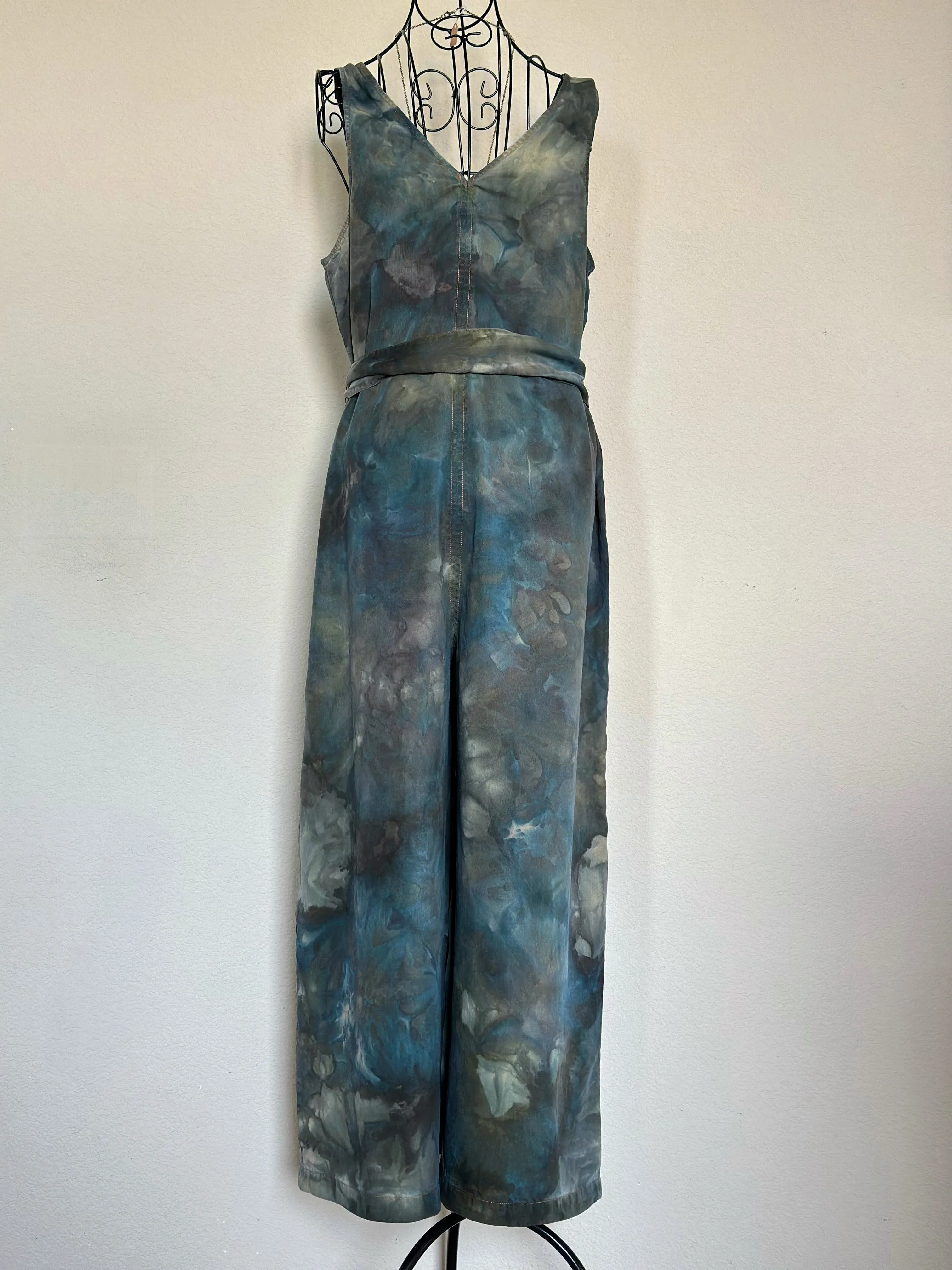 Women’s Medium Tencel V-Neck Jumpsuit with Tie Belt and Pockets in ‘Raven’